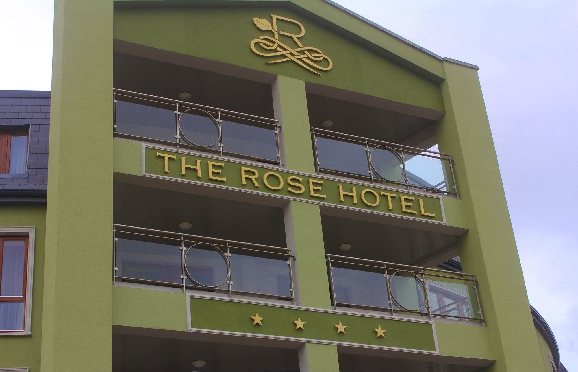 The Rose Hotel Трали Экстерьер фото